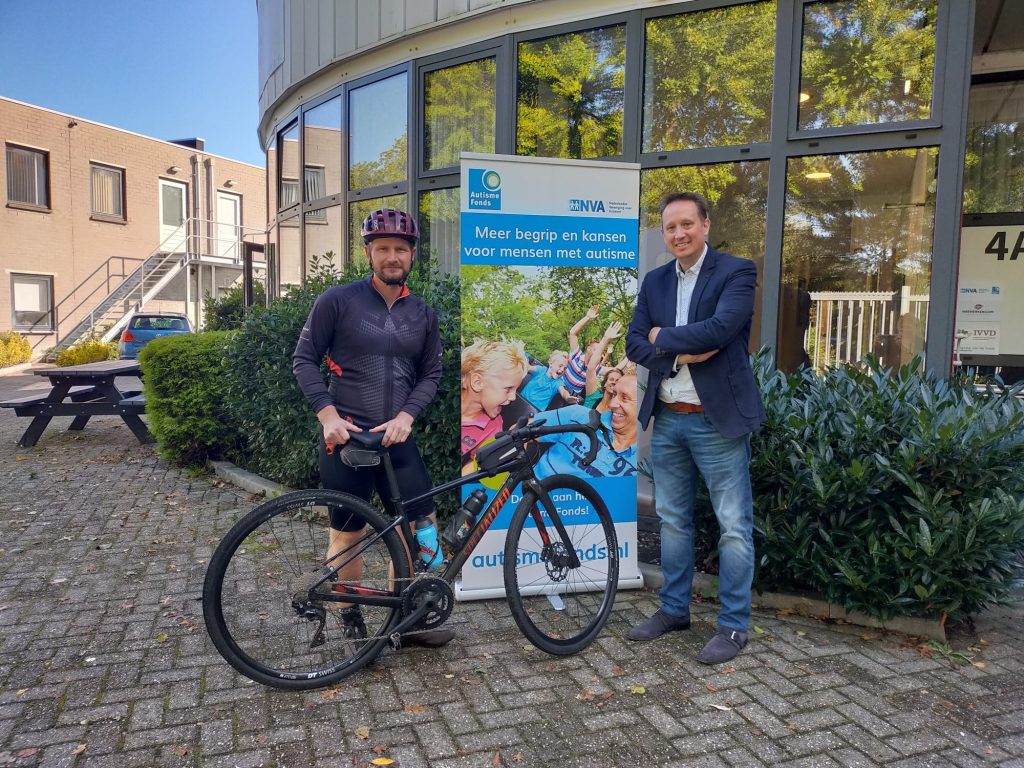 Hanjo fietste 2000 euro bij elkaar